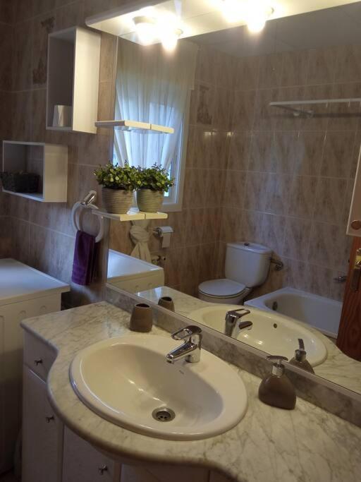 Apartamento-Casa Turistica L'Espigol Сан-Льоренс-де-Моруньс Экстерьер фото